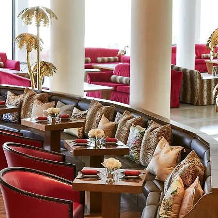 אתר נופש Grecotel Luxme Dama Dama