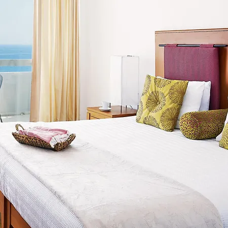 אתר נופש Grecotel Luxme Dama Dama
