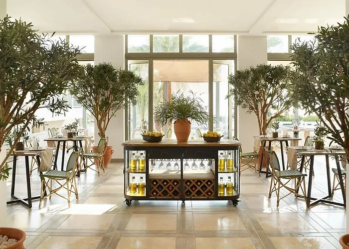 Grecotel Luxme Dama Dama منتجع 4*